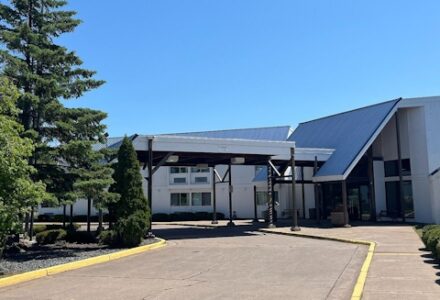 Twin Ports Card Show Heads to Barkers Island Inn
