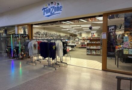Card Shop Tour: The Fan Zone (Willmar)