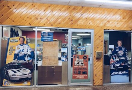 Card Shop Tour: Rum River Relics