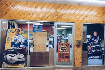 Card Shop Tour: Rum River Relics